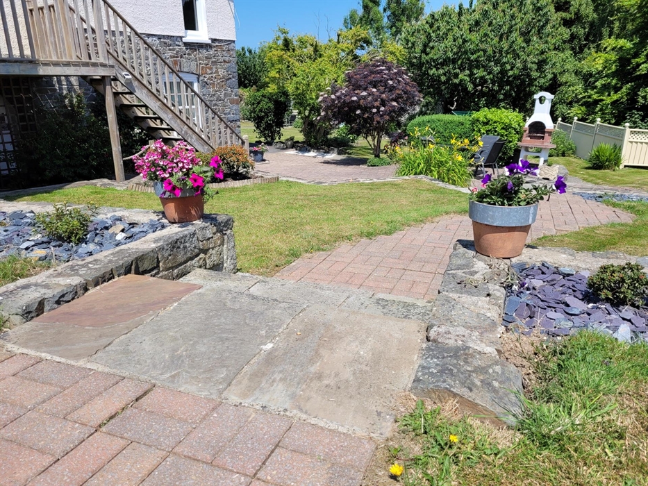 Llys Bach Garden side