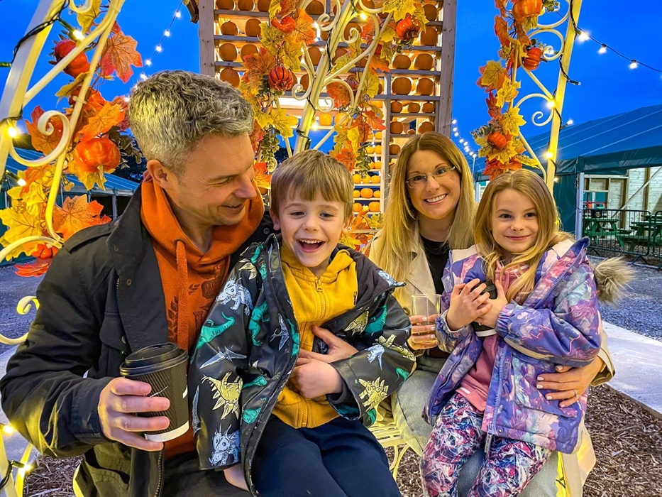 Selfie spots make the cutest family pics