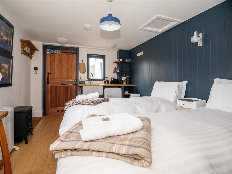 The separate outdoor 'Cwtch'