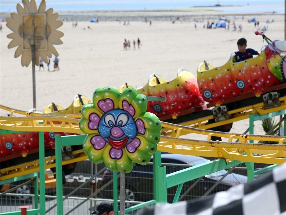 Family Fun Barmouth Beach
