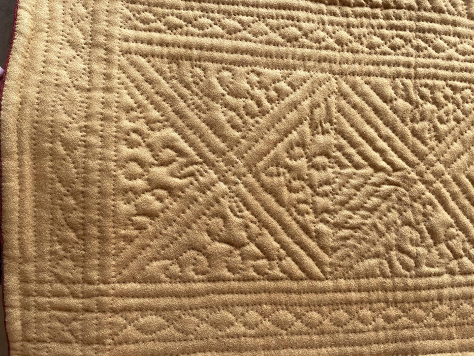 Welsh wholecloth quilt detail