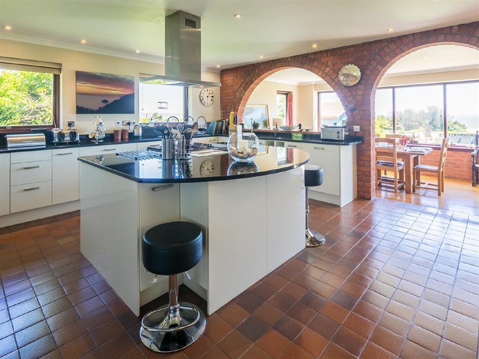 House Kitchen & Dining