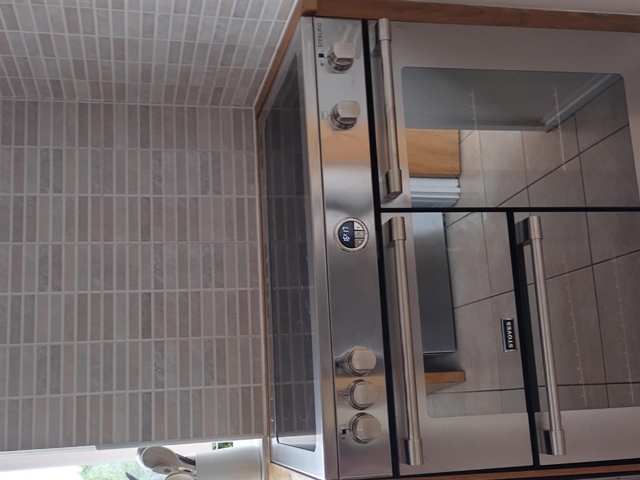 Induction range cooker