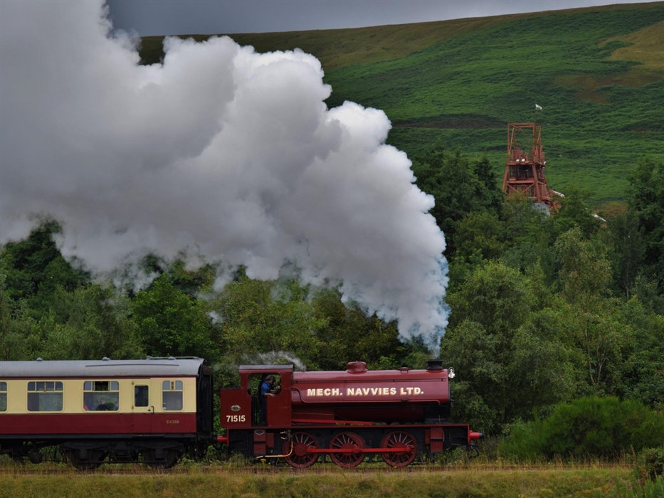 Mech Navvies with Big Pit in the background (2019)