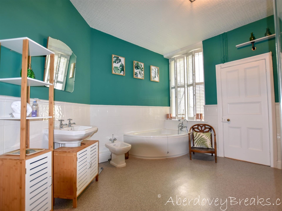 The Exchange - Bathroom