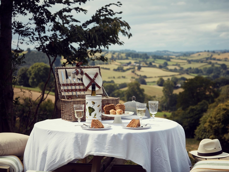 The Bach - Outdoor Dining