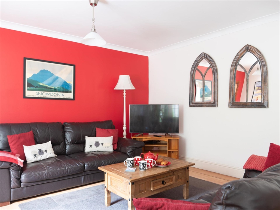 Comfortable lounge in Snowdonia holiday let