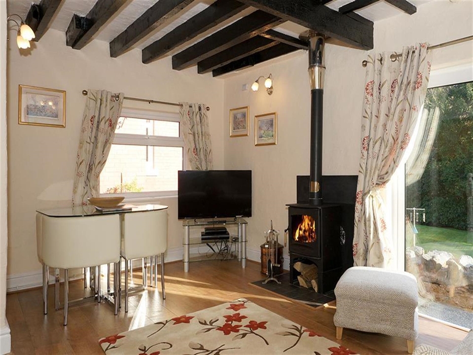 butterfly-lounge-diner-17