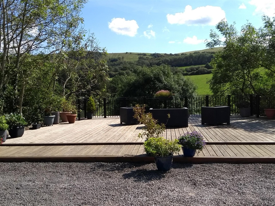 Place to Relax, Views Over the River, Alfresco Dining, Star Gazing Location, Holiday Cottage in Llandovery, Award-Winning, Rural Retreat, Brecon Beaco