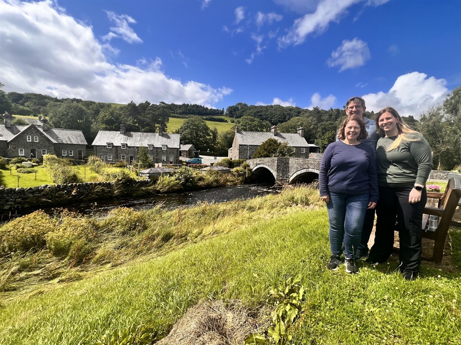 During your tour with us, we will introduce you to the unique culture, our amazing history, great landscapes and places that capture the true essence