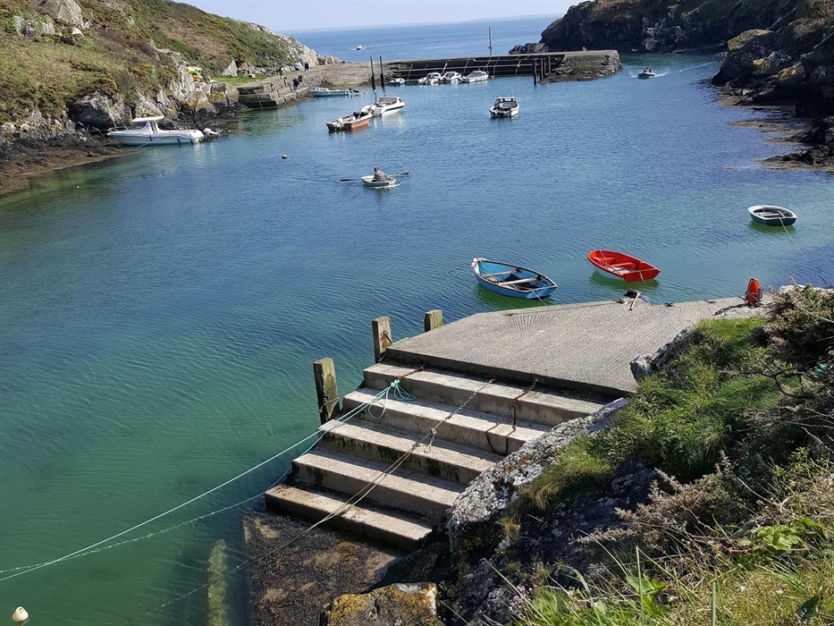Porthclais Harbour, a 5 minute walk