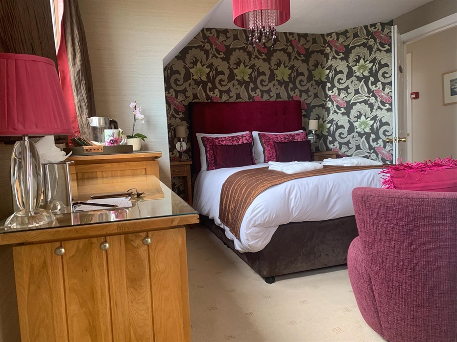 Magenta - Double Ensuite - First Floor