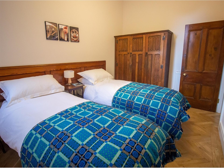 Third bedroom with twin beds which can be zipped together to make a king bed