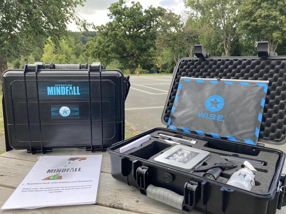 Action packs to complete your mission. Discover the antivirus and save the world