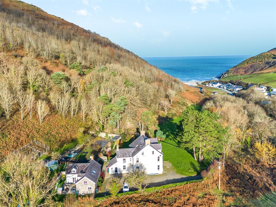 Park Hall has beautiful sea views towards Cwmtydu Cove