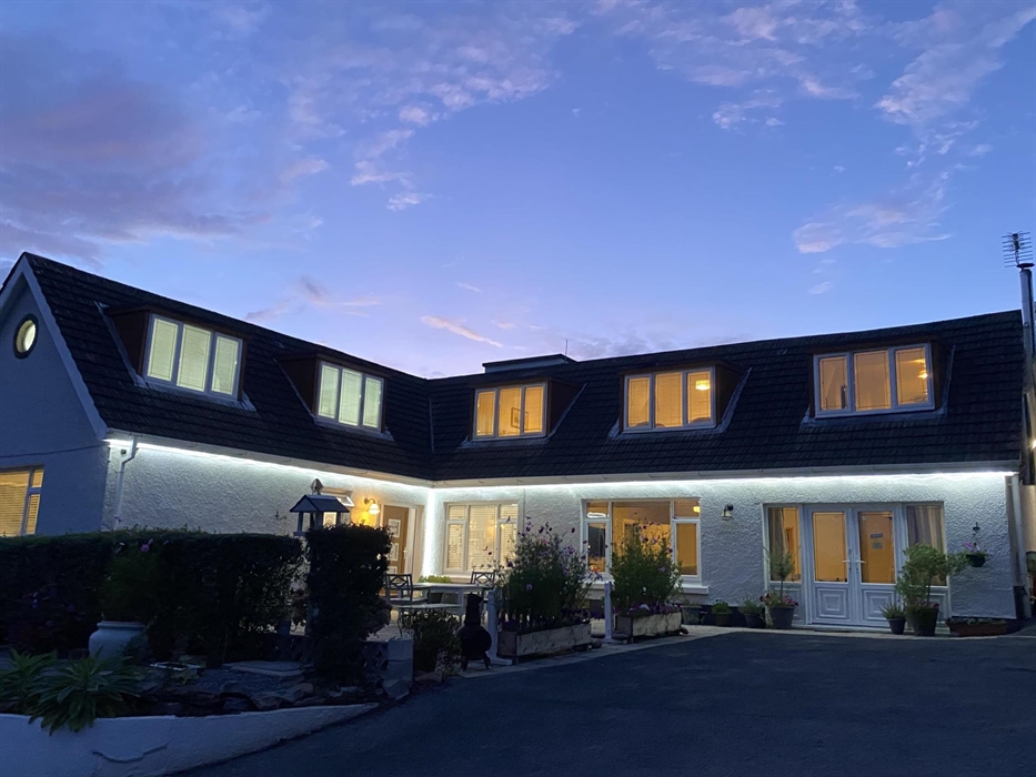 Our accommodation will make you feel at home in one of our comfortable, contemporary style rooms. Varying in size, with both single and double options