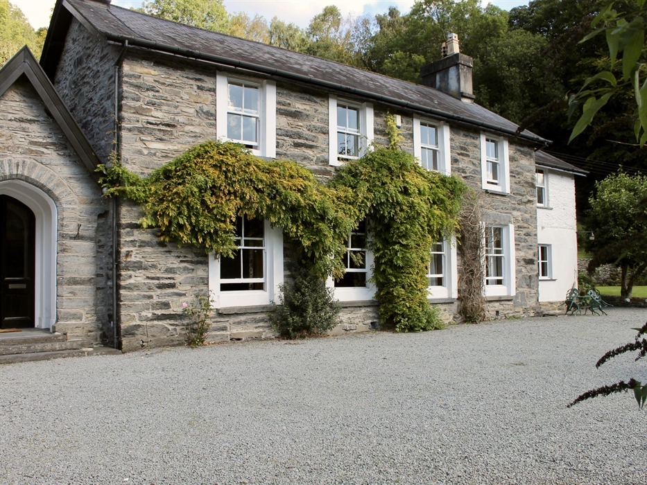 Front of Coedfa House