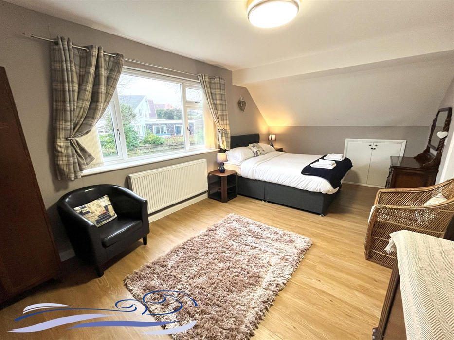 Bedroom 4 (Kingsize)