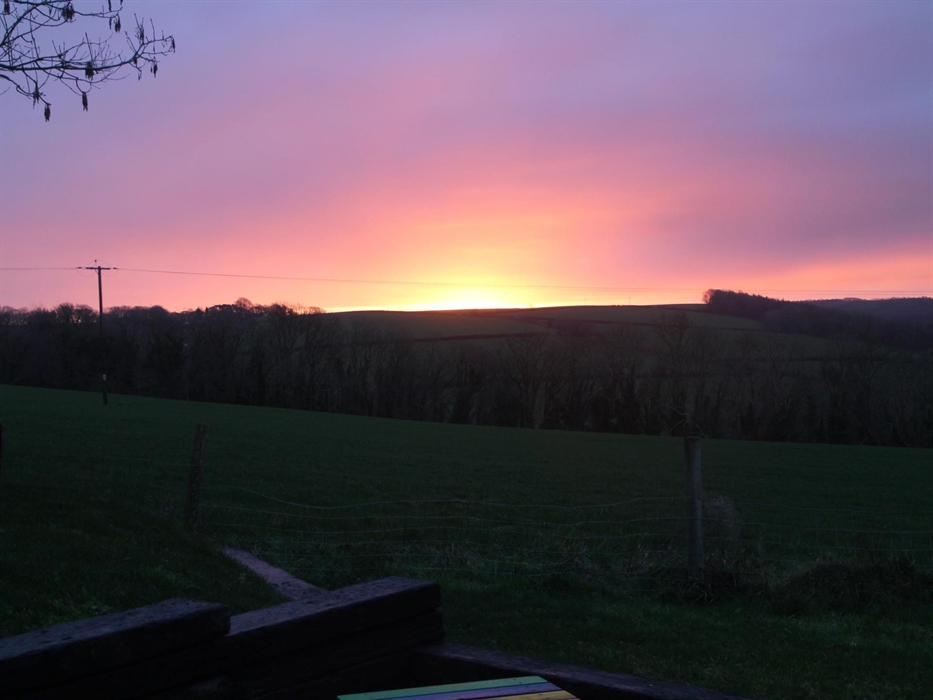 Morning views/Olygfa Bore