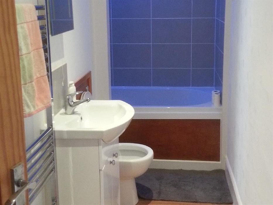 Bath or shower to suit all