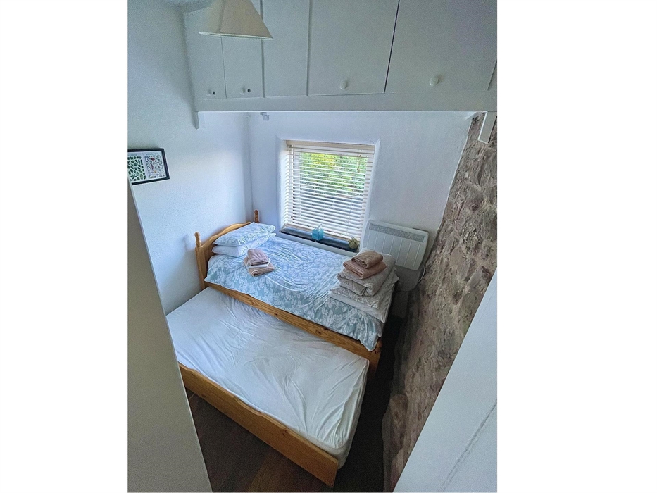 Top Barn - Bedroom 2