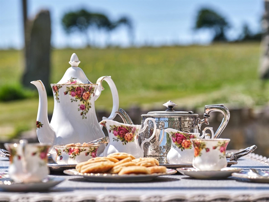 Breakfast in the garden