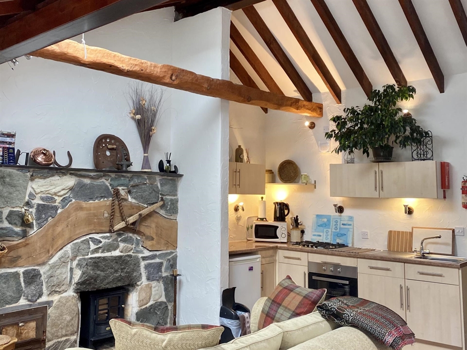 Lounge with underfloor heating.. cosy!