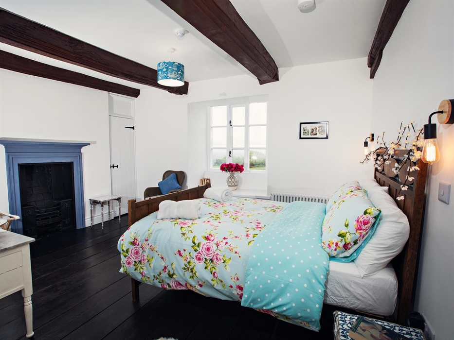 The White Castle Room