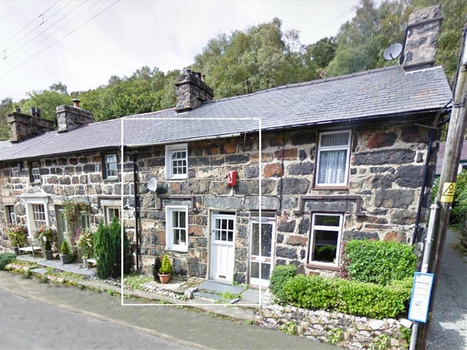 2055 - Village Cottage, Beddgelert