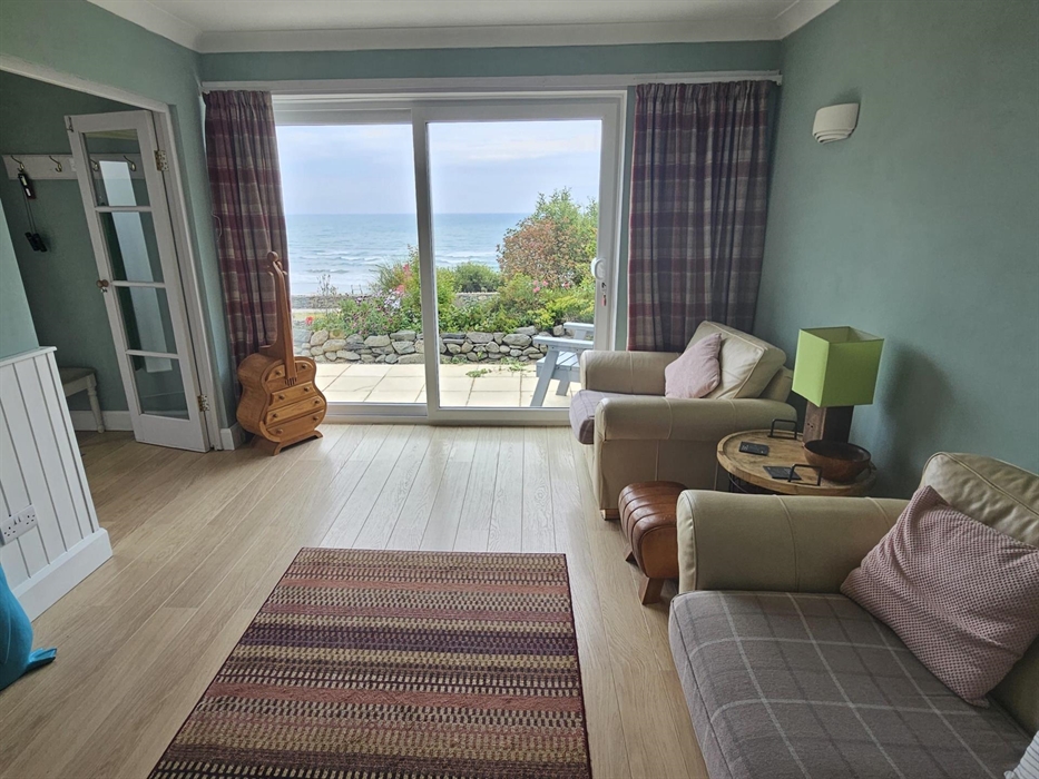 a home from home but not many will have the amazing views and healthy sea air! Sit outside or just relax and look out of the patio doors.