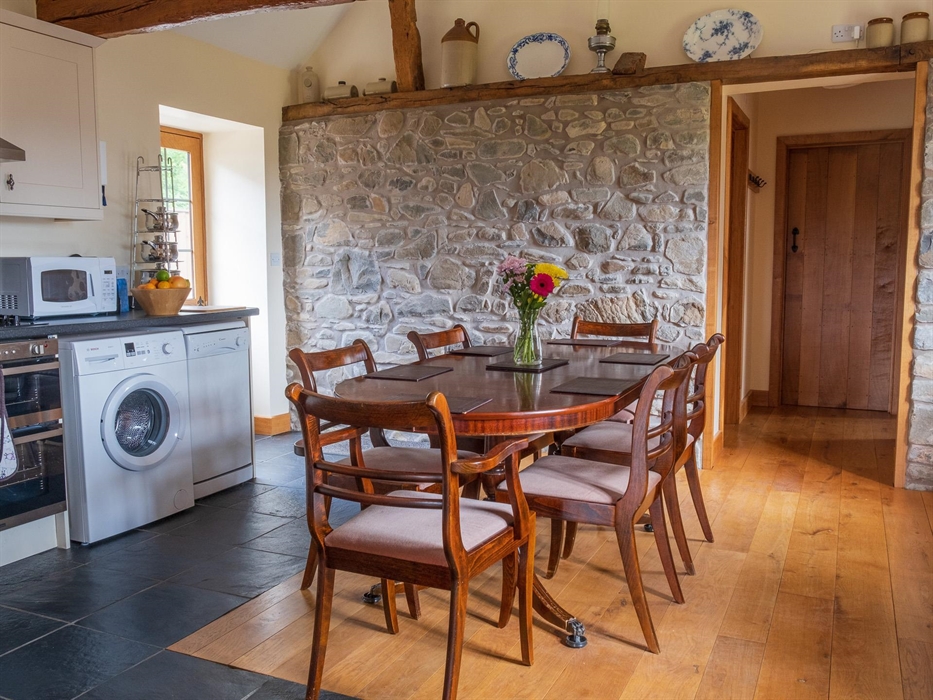 The Cowshed (Y Beudy)