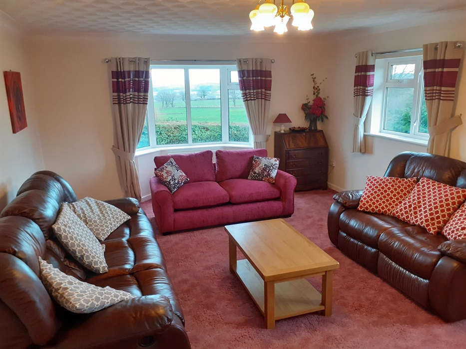 Gwynfan Bungalow Lounge