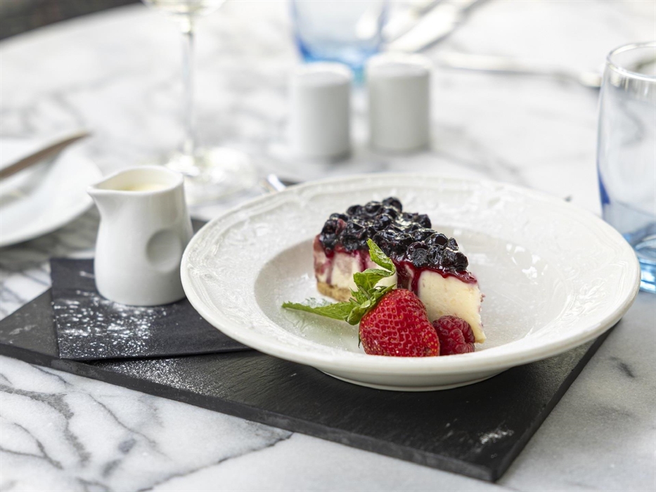 Lamphey Court Hotel - Desert