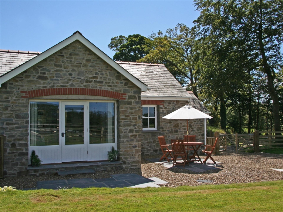 Rear view of Bluebell cottage