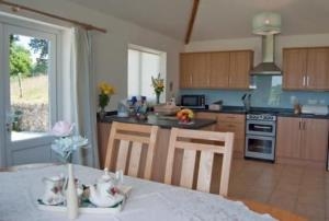 open plan kitchen/ breakfast room