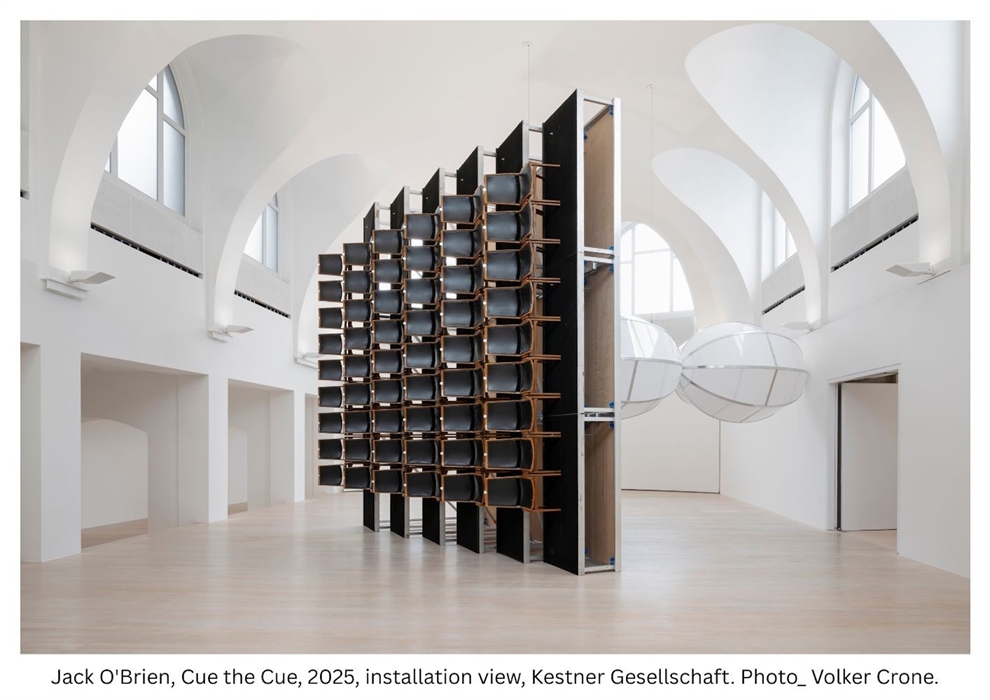 Jack O'Brien, Cue the Cue, 2025, installation view, Kestner Gesellschaft. Photo_ Volker Crone.