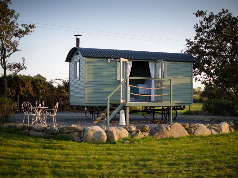 Brook Cottage Shepherd Huts - www.luxuryglampingwales.co.uk