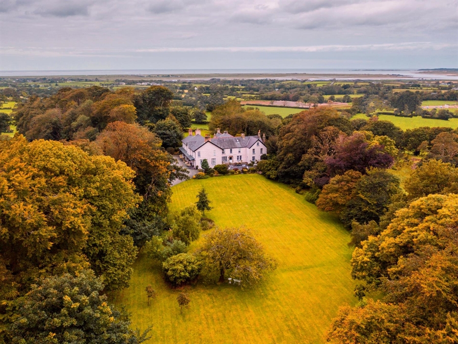 5* Plas Dinas Country House, voted best hotel in North Wales 2021, 2022 and 2023. Former home of Lord Snowdon