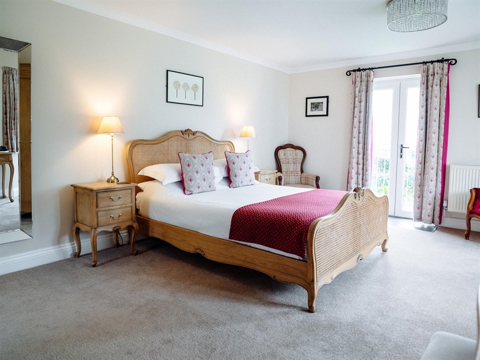 accommodation with meeting room