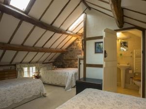 Lower Dolgenau, the cottage