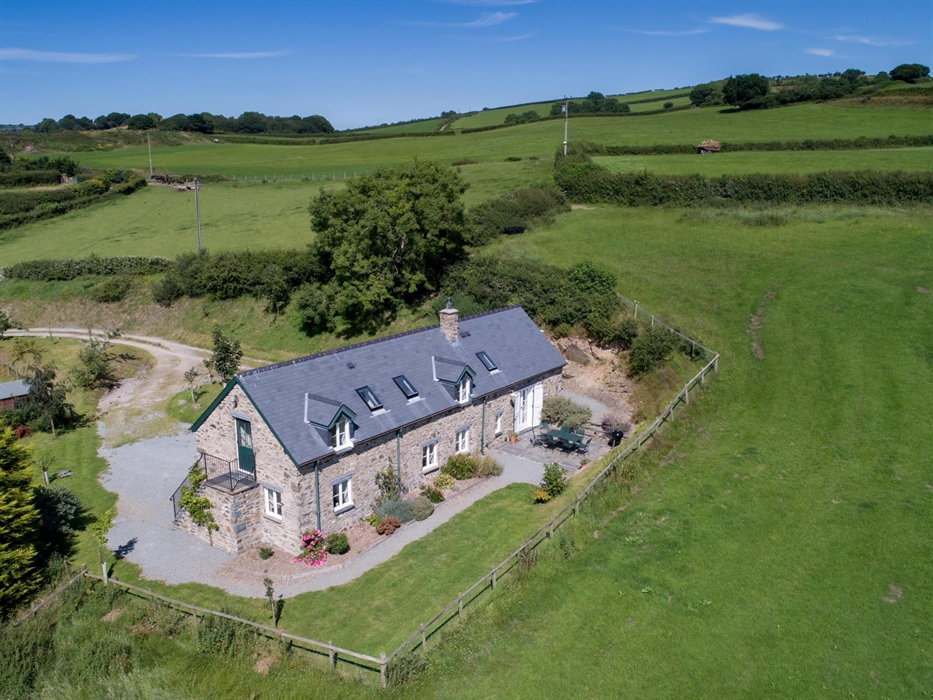 Holiday Cottage - Sleeps 7 - Self Catering