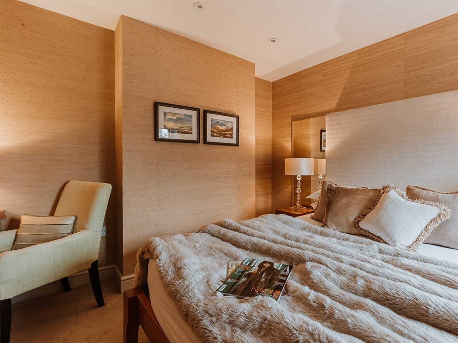 Bedroom Eight is on the first floor in the newest wing of Bryn Tanat Hall and enjoys views of the courtyard.