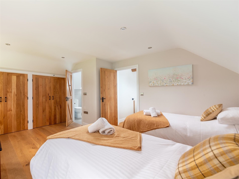 Bedroom with ensuite