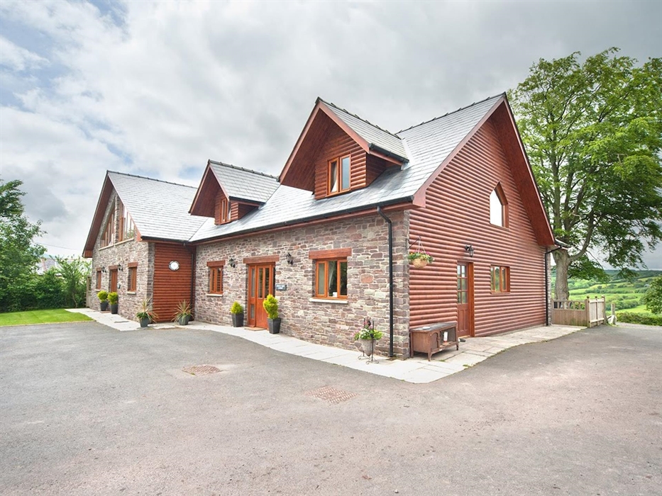 Crai Valley Eco Lodges