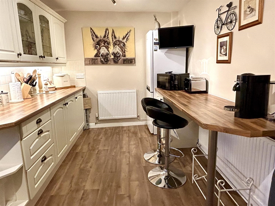 Very well equipped kitchen, with all you need to make gourmet meals