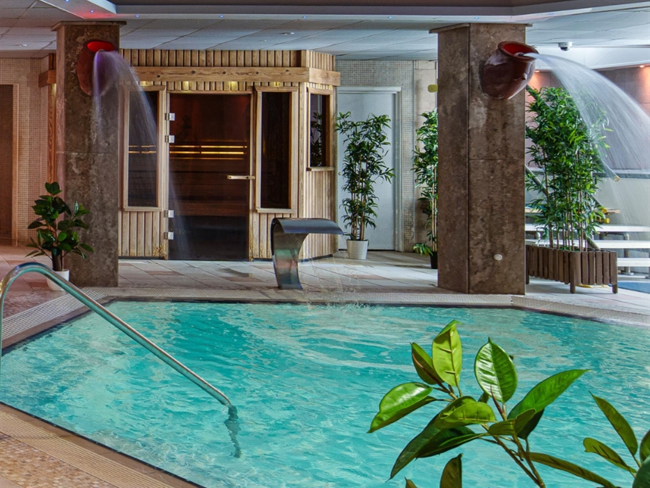 The Cliff Spa Pool Room and Steam Room Facilities