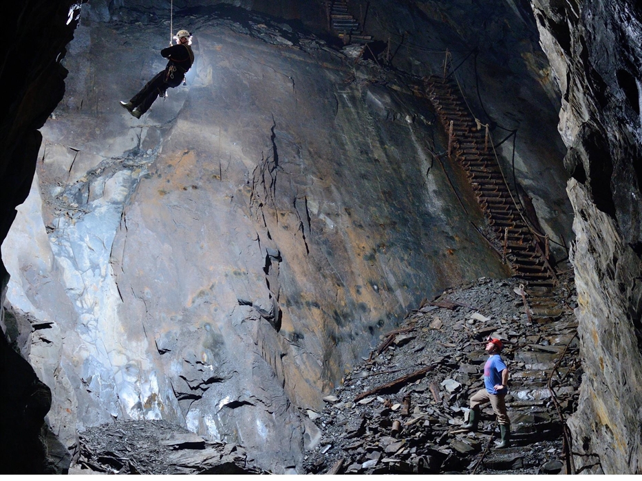 Go Below Underground Adventures Ultimate Xtreme Freefall