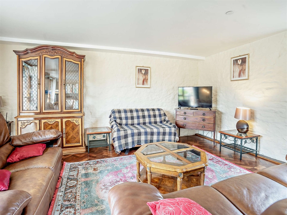 Tyn Cellar Cottage living area