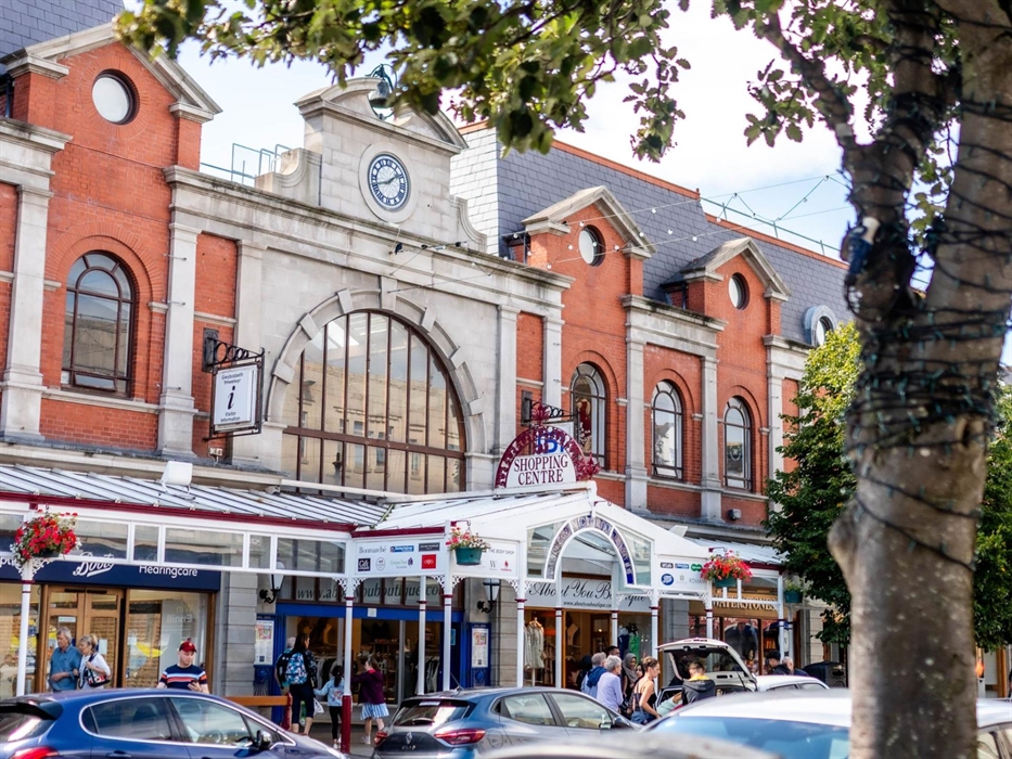 Victoria Centre Mostyn Street Entrance