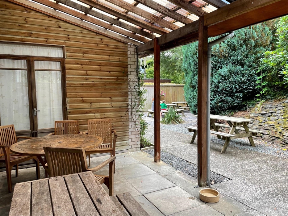 Cafe outside seating